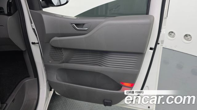 Hyundai Staria 4WD Lounge 9-Seater Inspiration 2024 — фото 25