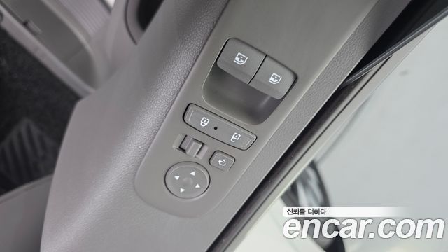 Hyundai Staria 4WD Lounge 9-Seater Inspiration 2024 — фото 32