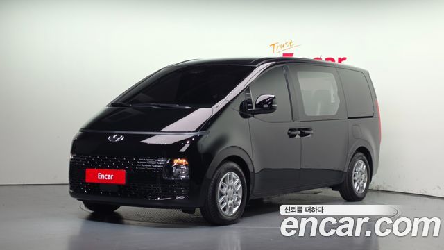 Hyundai Staria Tourer 9-Seater Modern
