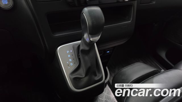 Hyundai Staria Tourer 9-Seater Modern 2023 — фото 9