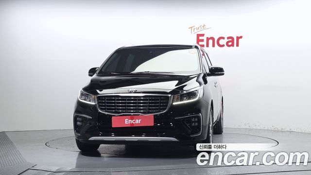 Kia Carnival 9-Seater Prstige 2020 — фото 3