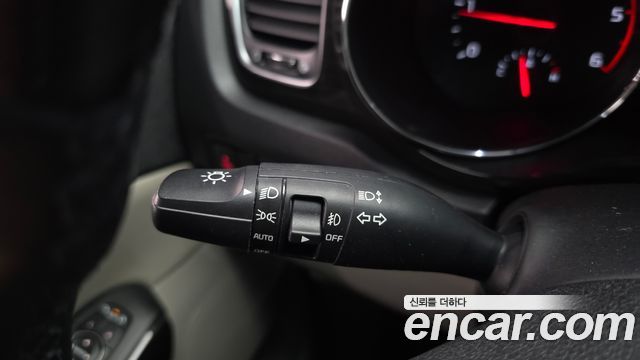 Kia Carnival 9-Seater Prstige 2020 — фото 23
