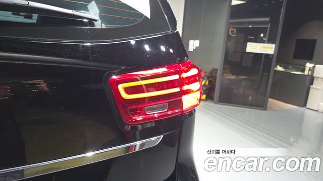 Kia Carnival 9-Seater Prstige 2020 — фото 29