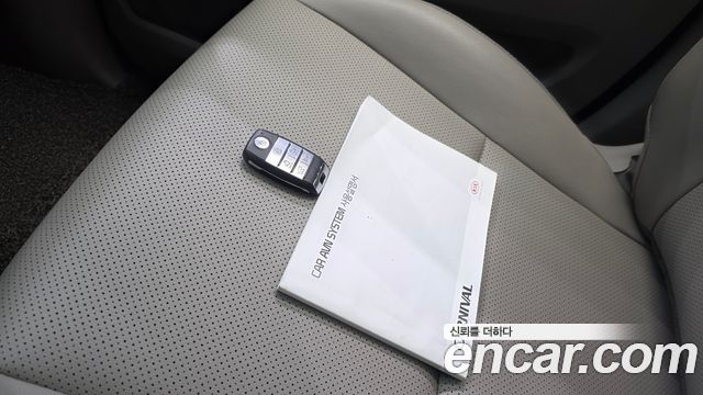Kia Carnival 9-Seater Prstige 2020 — фото 37