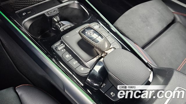 Mercedes-Benz GLB-Class (X247) AMG GLB35 4MATIC 2021 — фото 17