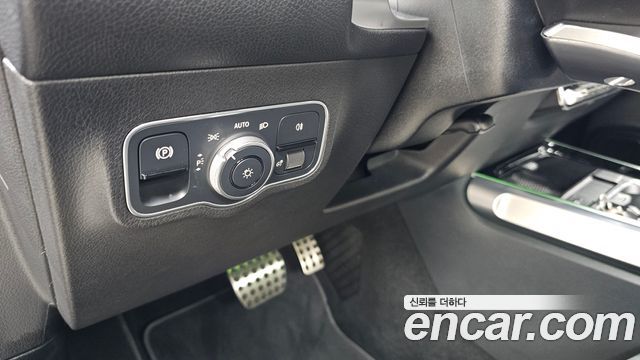 Mercedes-Benz GLB-Class (X247) AMG GLB35 4MATIC 2021 — фото 20