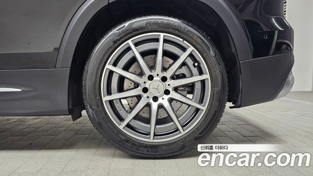 Mercedes-Benz GLB-Class (X247) AMG GLB35 4MATIC 2021 — фото 21
