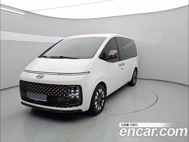 Hyundai Staria Lounge 9-Seater Prestige