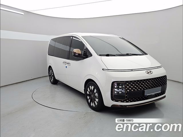 Hyundai Staria Lounge 9-Seater Prestige 2023 — фото 3