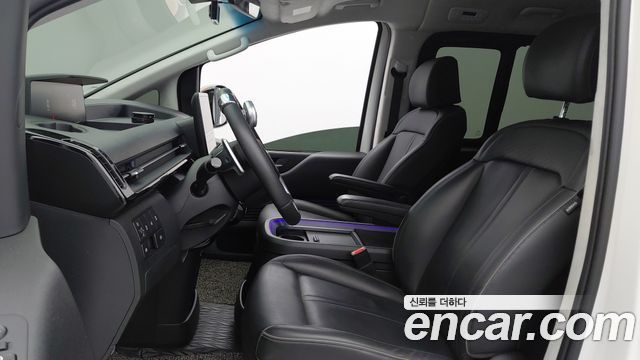 Hyundai Staria Lounge 9-Seater Prestige 2023 — фото 10