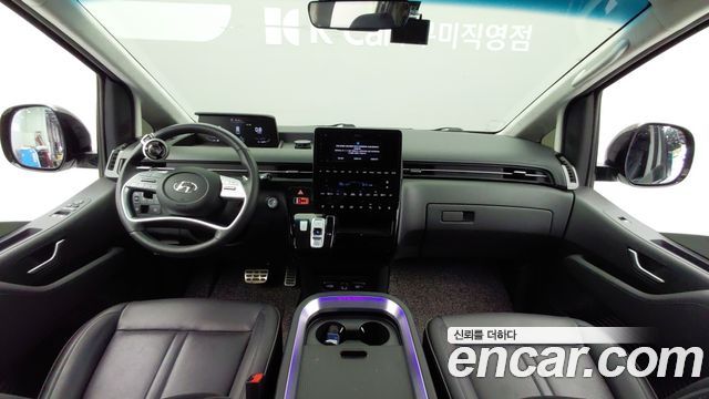Hyundai Staria Lounge 9-Seater Prestige 2023 — фото 16