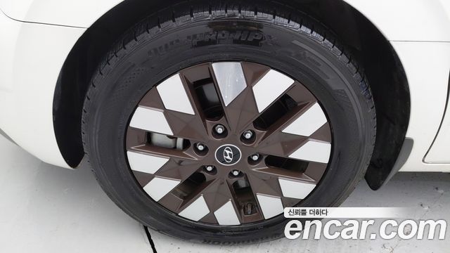 Hyundai Staria Lounge 9-Seater Prestige 2023 — фото 20