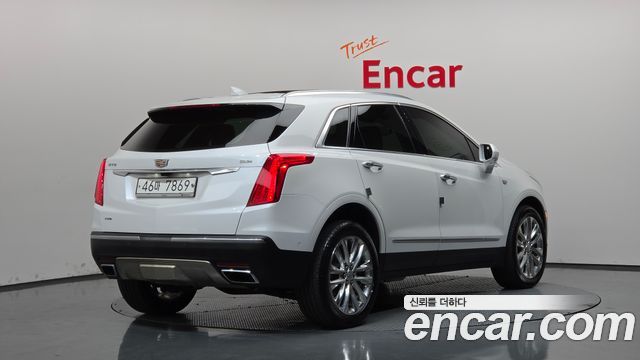Cadillac XT5 3.6 Platinum 2019 — фото 2