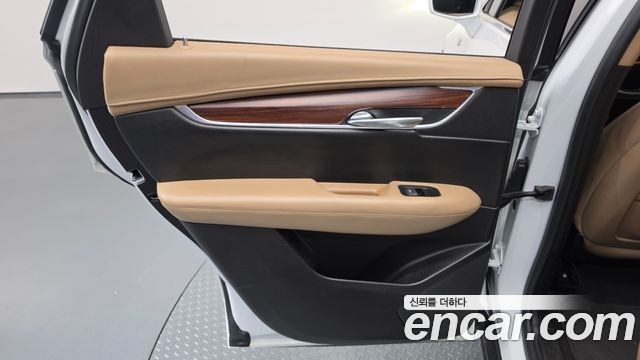 Cadillac XT5 3.6 Platinum 2019 — фото 25
