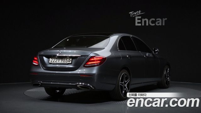 Mercedes-Benz E-Class (W213) E300 Avantgarde 2017 — фото 2