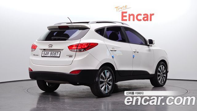 Hyundai Tucson ix Diesel 2WD LX20 Luxury 2012 — фото 2