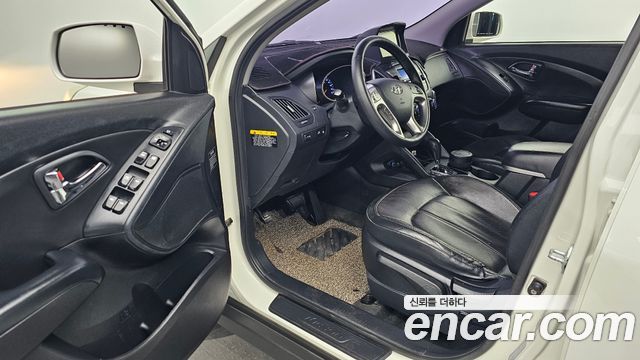 Hyundai Tucson ix Diesel 2WD LX20 Luxury 2012 — фото 10