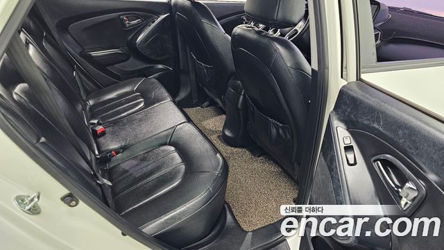 Hyundai Tucson ix Diesel 2WD LX20 Luxury 2012 — фото 11
