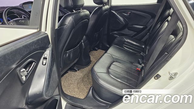 Hyundai Tucson ix Diesel 2WD LX20 Luxury 2012 — фото 12