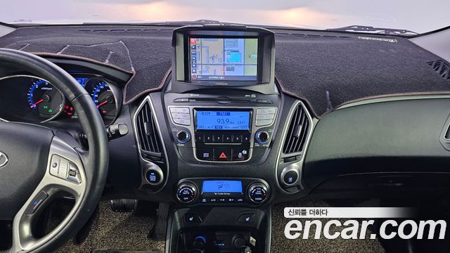 Hyundai Tucson ix Diesel 2WD LX20 Luxury 2012 — фото 17
