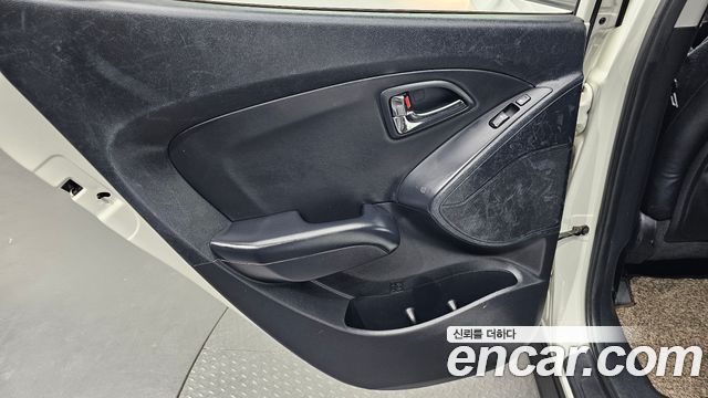Hyundai Tucson ix Diesel 2WD LX20 Luxury 2012 — фото 25