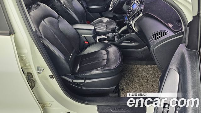 Hyundai Tucson ix Diesel 2WD LX20 Luxury 2012 — фото 26