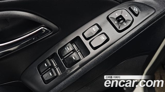 Hyundai Tucson ix Diesel 2WD LX20 Luxury 2012 — фото 28