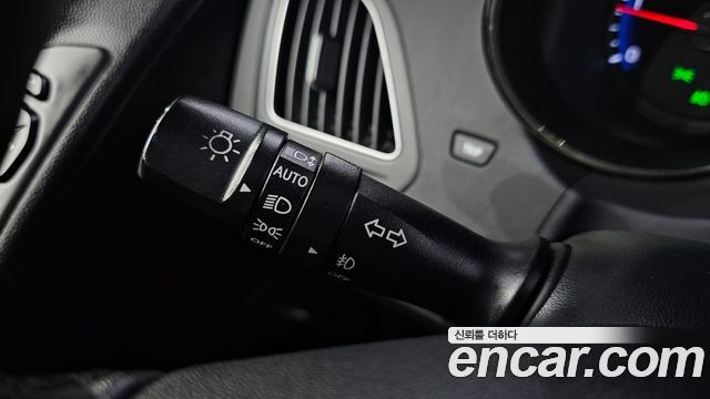 Hyundai Tucson ix Diesel 2WD LX20 Luxury 2012 — фото 29