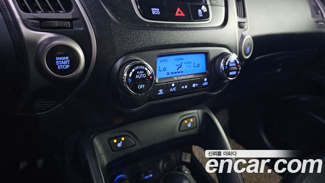 Hyundai Tucson ix Diesel 2WD LX20 Luxury 2012 — фото 30
