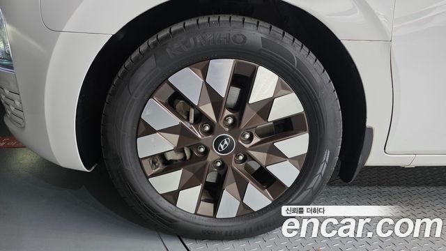 Hyundai Staria Cargo 5-Seater Modern 2022 — фото 5