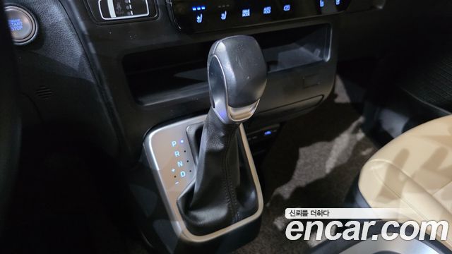 Hyundai Staria Cargo 5-Seater Modern 2022 — фото 9