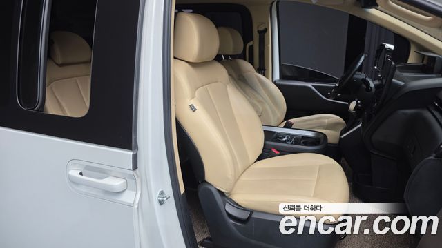 Hyundai Staria Cargo 5-Seater Modern 2022 — фото 11