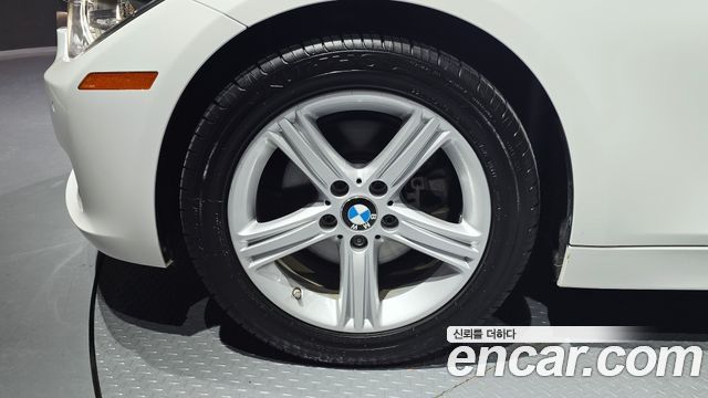 BMW 3 Series (F30) 320i 2015 — фото 5