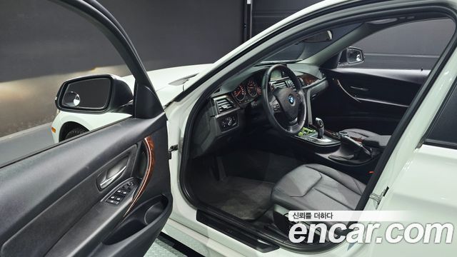 BMW 3 Series (F30) 320i 2015 — фото 10