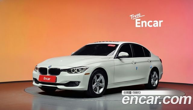 BMW 3 Series (F30) 320i