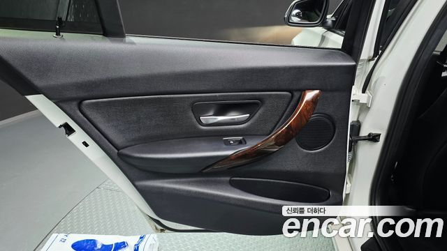 BMW 3 Series (F30) 320i 2015 — фото 31
