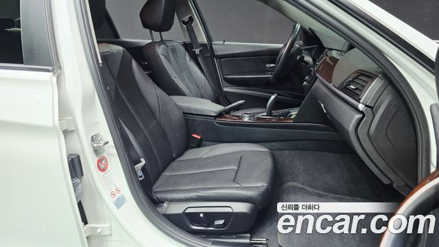 BMW 3 Series (F30) 320i 2015 — фото 32
