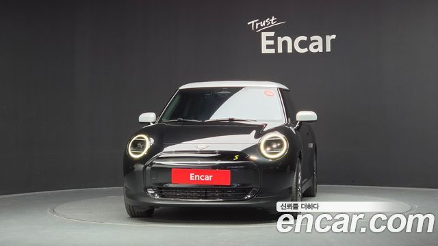 MINI Cooper Electric (IV) SE Classic 2024 — фото 3