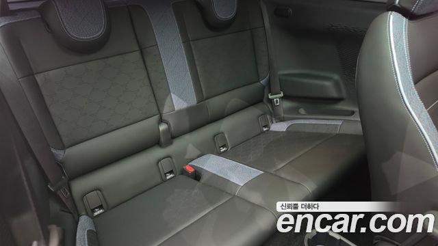 MINI Cooper Electric (IV) SE Classic 2024 — фото 11