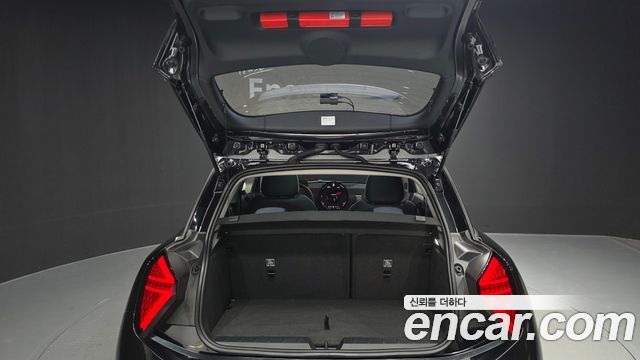 MINI Cooper Electric (IV) SE Classic 2024 — фото 14