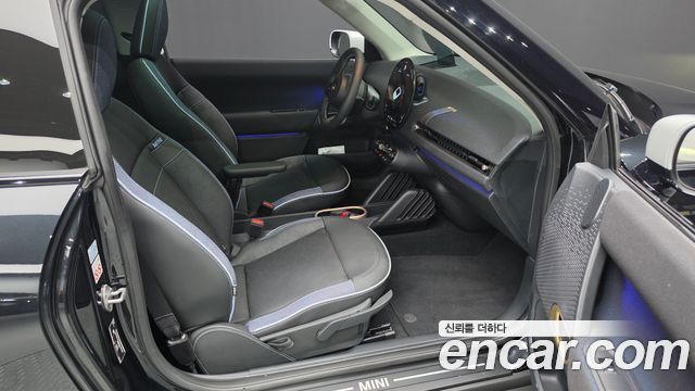 MINI Cooper Electric (IV) SE Classic 2024 — фото 26