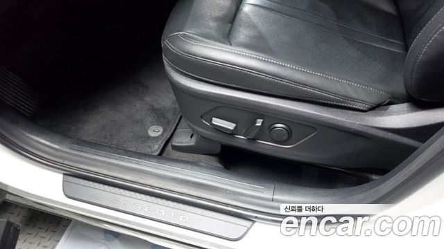 Kia Sorento (IV) Diesel 2.2 2WD Prestige 2023 — фото 36