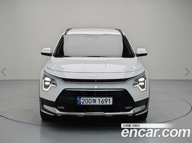Kia Niro Prestige 2024 — фото 2
