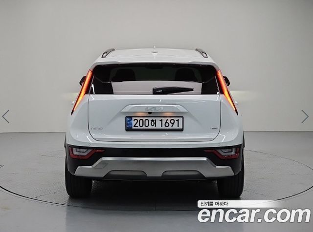Kia Niro Prestige 2024 — фото 3