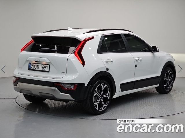 Kia Niro Prestige 2024 — фото 4