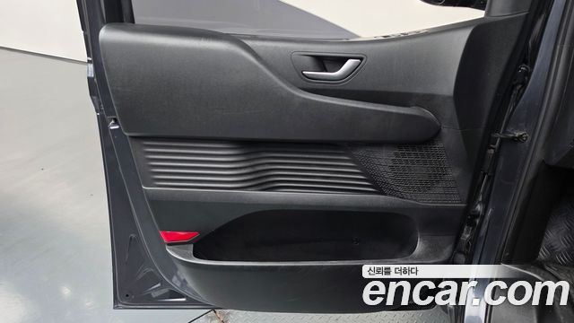 Hyundai Staria Cargo 5-Seater Modern 2022 — фото 25