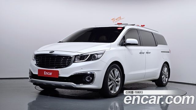 Kia Carnival 9-seater Noblesse