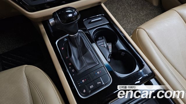 Kia Carnival 9-seater Noblesse 2015 — фото 9