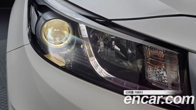 Kia Carnival 9-seater Noblesse 2015 — фото 22