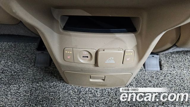 Kia Carnival 9-seater Noblesse 2015 — фото 32